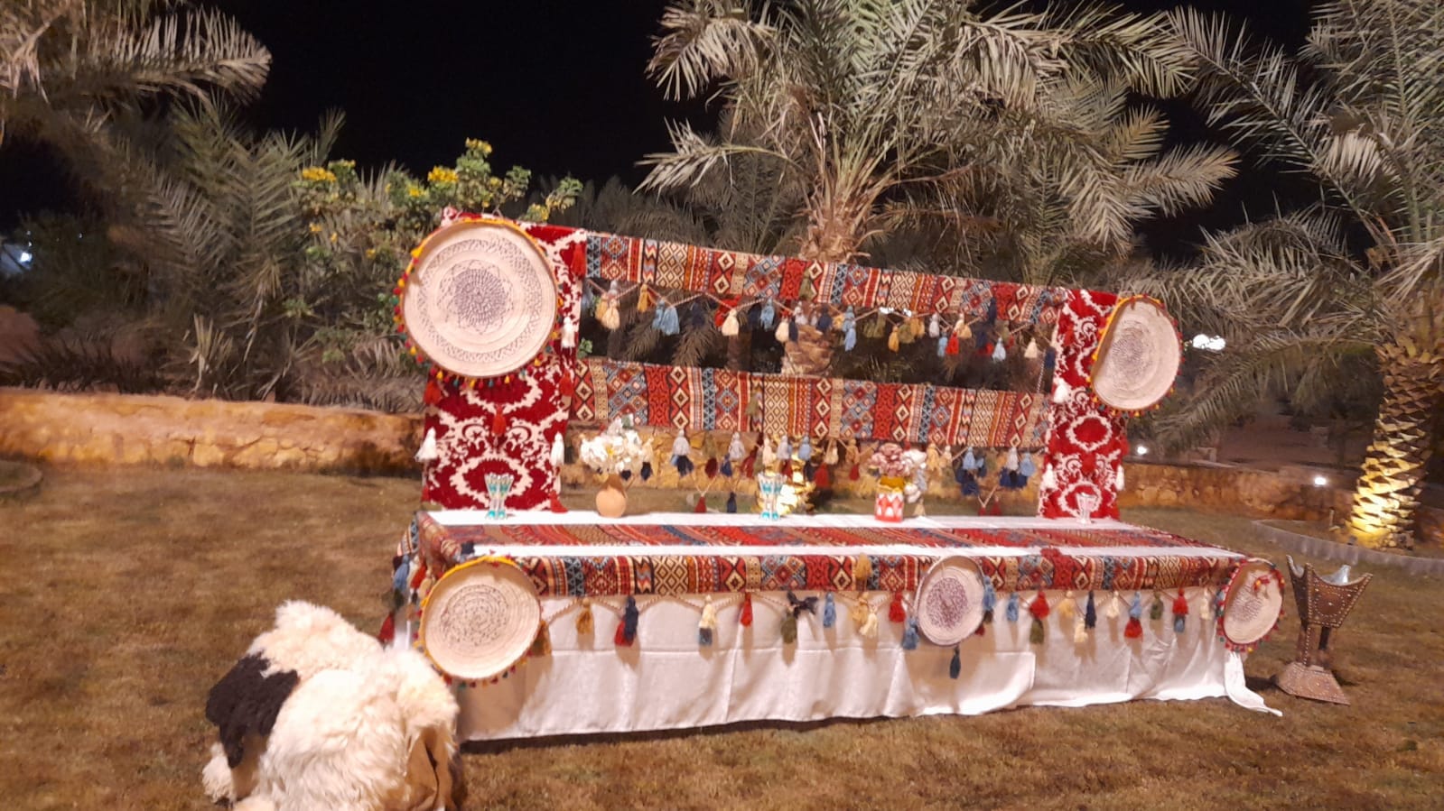 قهوجي بالرياض حي حطين: طابع خاص من الضيافة السعودية الرفيعة